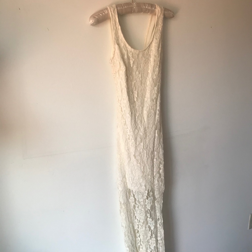 WHITE LACE MAXI DRESS - Picture 8 of 11